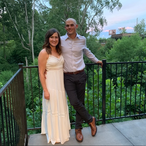 Meet your Posher, Devin - Picture 3 of 4